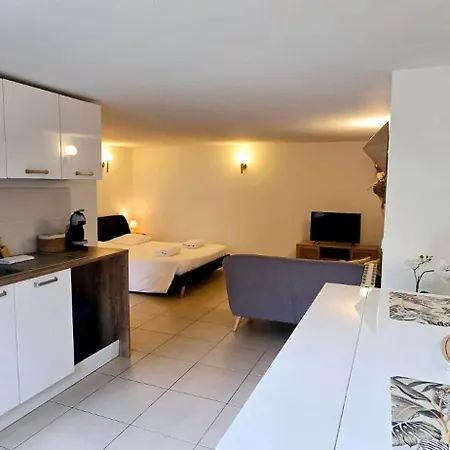Le Bacchus Apartman *